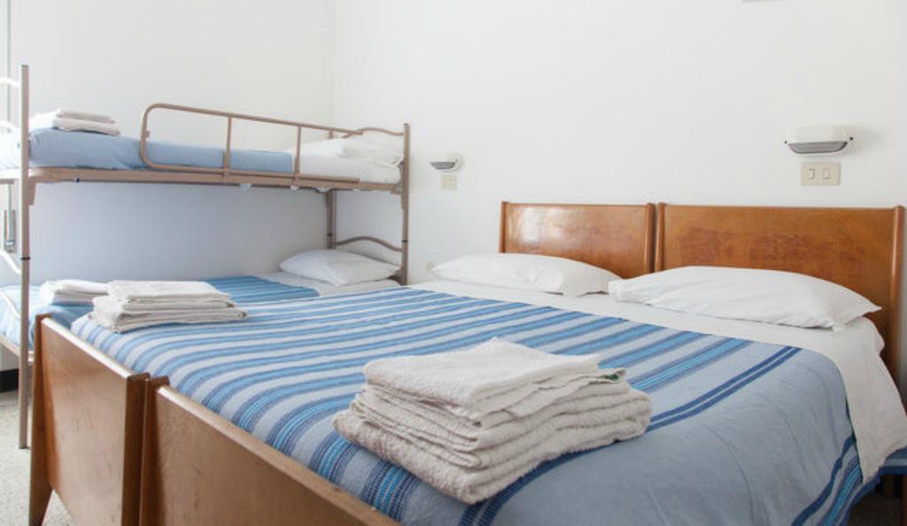 Hotel Ronconi Rímini Habitación foto