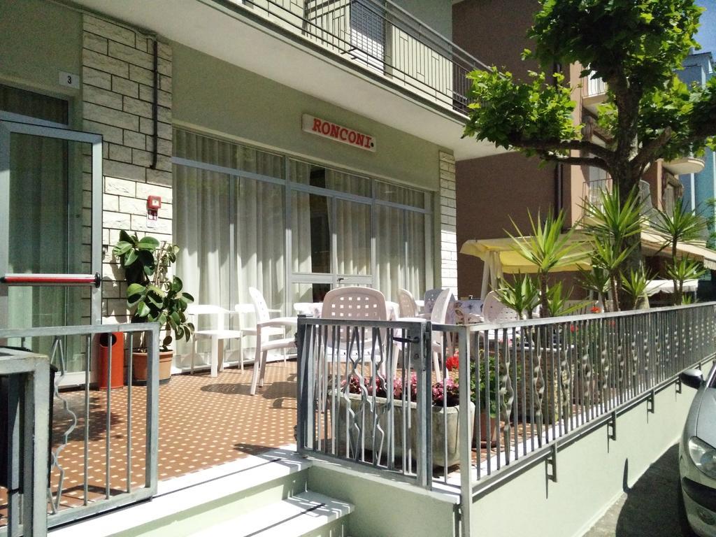 Hotel Ronconi Rímini Exterior foto